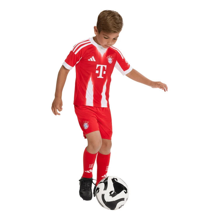 Bayern Munich Home kit kids 2025/26